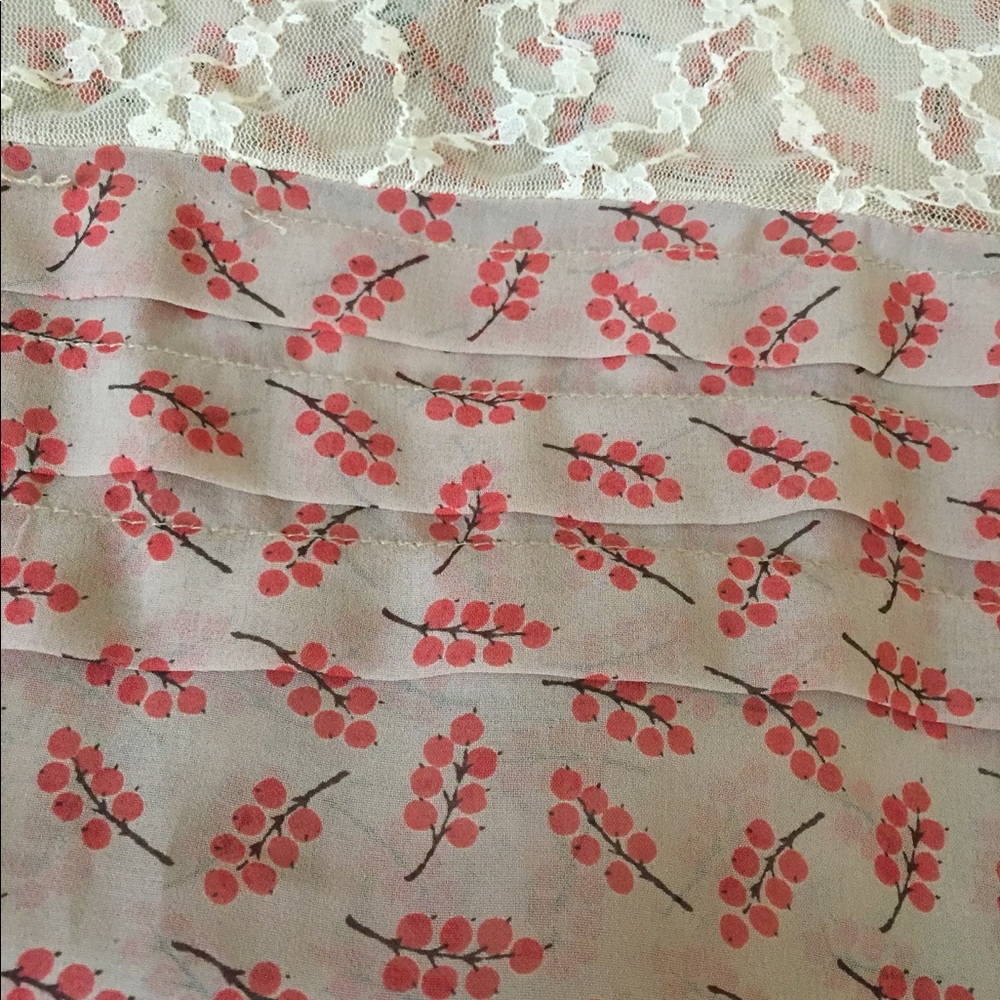 Blouse - Picture 2 of 4